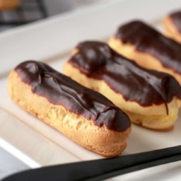 Eclair au chocolat